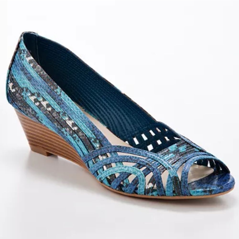 BRAND NEW DANA BUCHMAN PEEP-TOE WEDGES